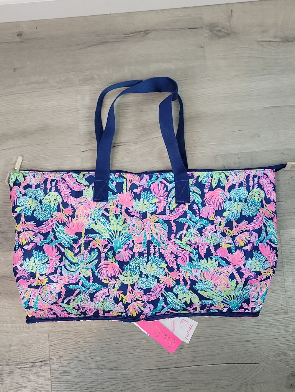 NEW Lilly Pulitzer Getaway Packable Tote Bag Oyster Bay Navy Seen and herd